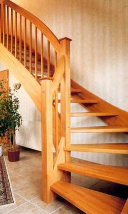 Wendeltreppe aus Holz