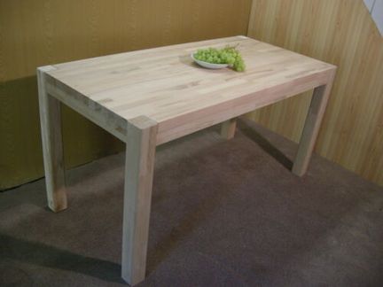 Tisch aus Massivholz von Immerthal Holztechnik GmbH
