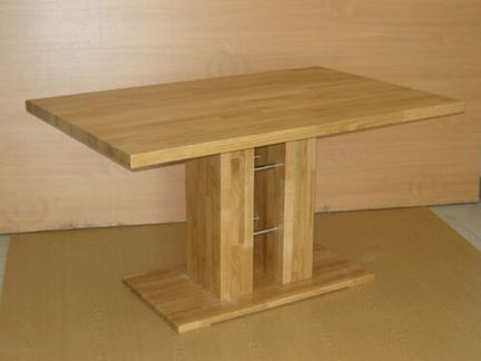 Tisch aus Massivholz mit kombinierten Beinen von Immerthal Holztechnik GmbH